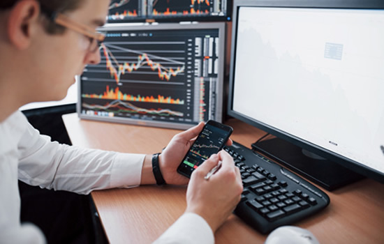 Více jak polovina projektů nasazení programů Business Intelligence se nezdaří